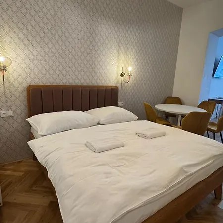Hotell 16 -