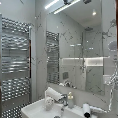 Otel 16 - 4*